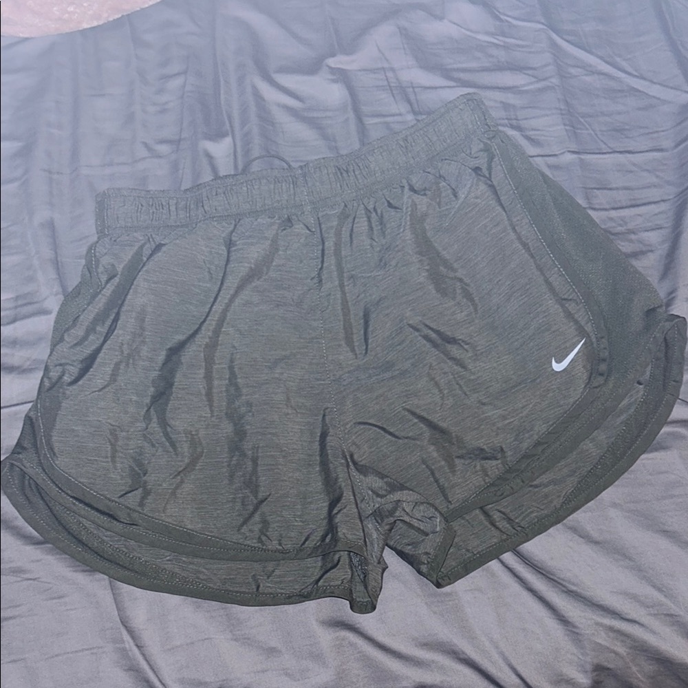 Nike Green Athletic Shorts Lightweight Performance